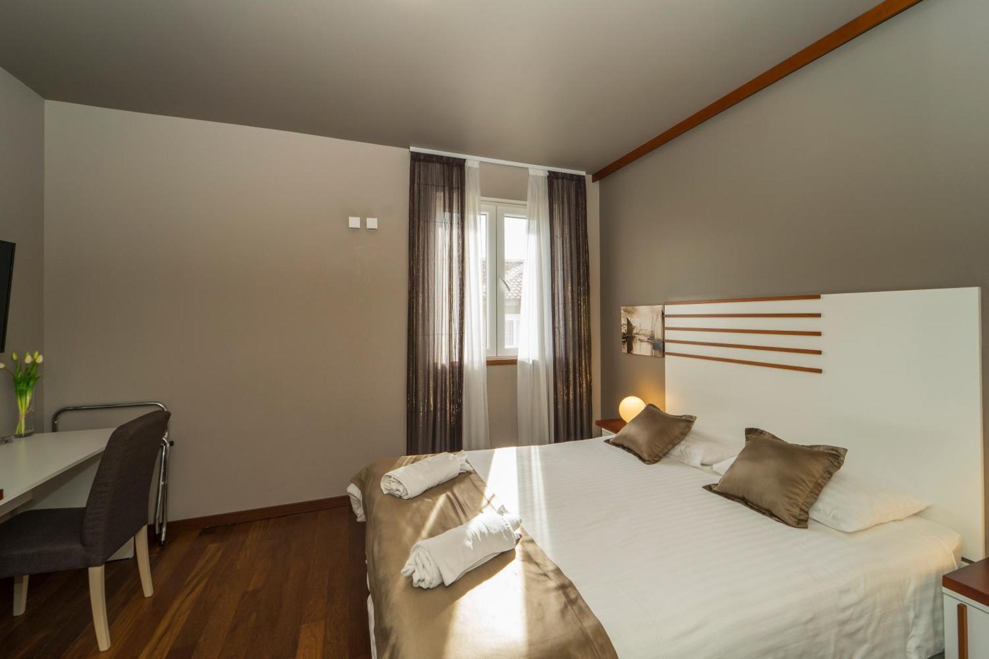 Luxury Rooms And Apartment Silente Bacvice Split Ngoại thất bức ảnh