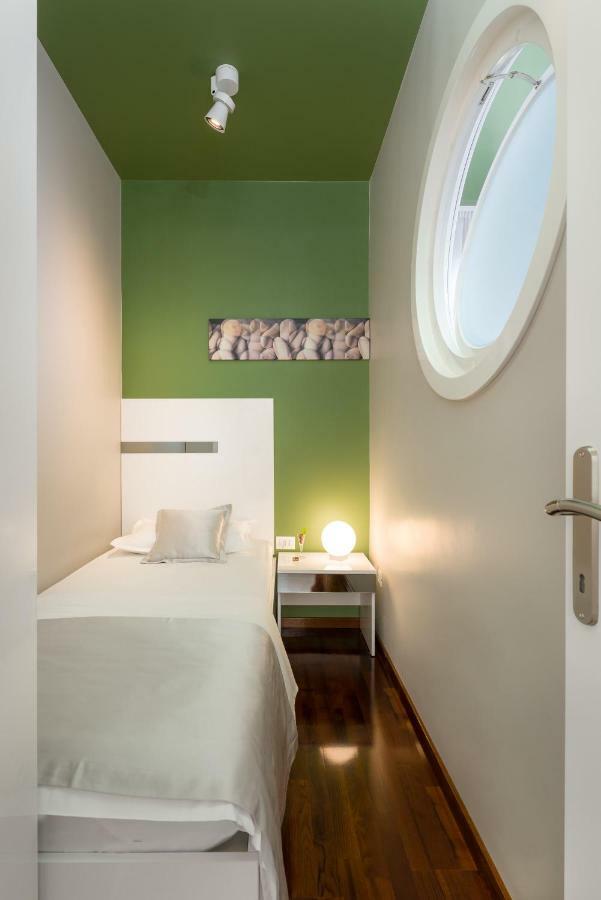 Luxury Rooms And Apartment Silente Bacvice Split Ngoại thất bức ảnh